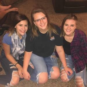 Meet your Posher, Katelyn